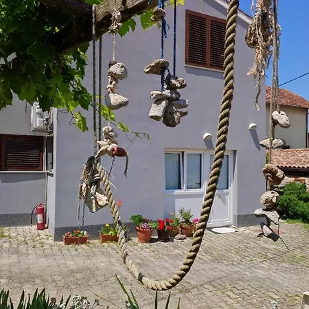 Apartment Konoba Yan Pula