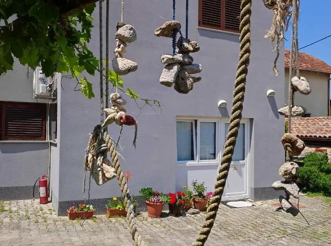 Lägenhet Budget Cozy Pula